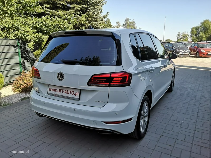 Volkswagen Golf Sportsvan VII 6