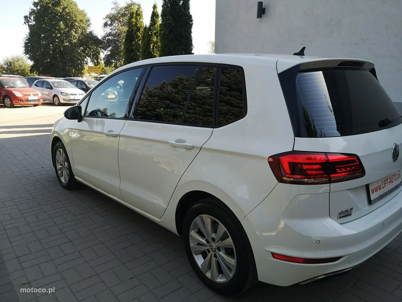 Volkswagen Golf Sportsvan VII 9