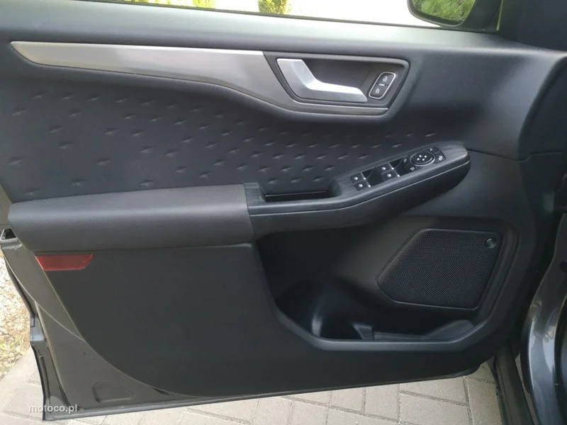 Ford Kuga III 10