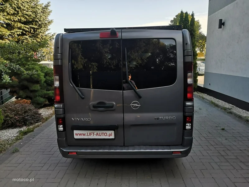 Opel Vivaro 6