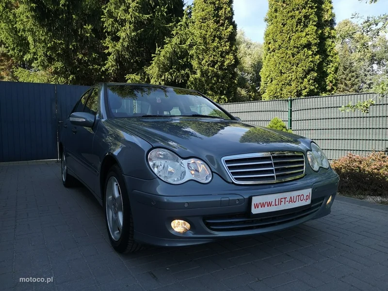 Mercedes-Benz Klasa C W203 C 180 3
