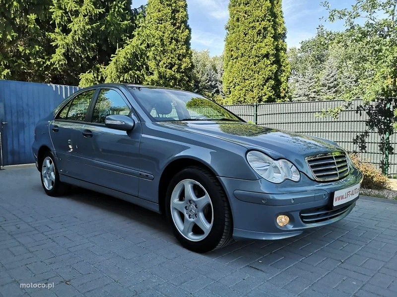 Mercedes-Benz Klasa C W203 C 180 4
