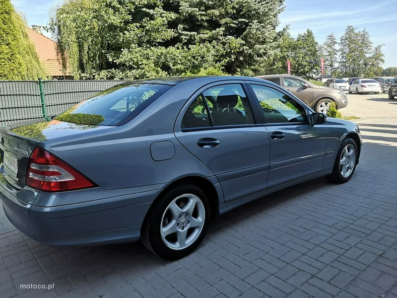 Mercedes-Benz Klasa C W203 C 180 5
