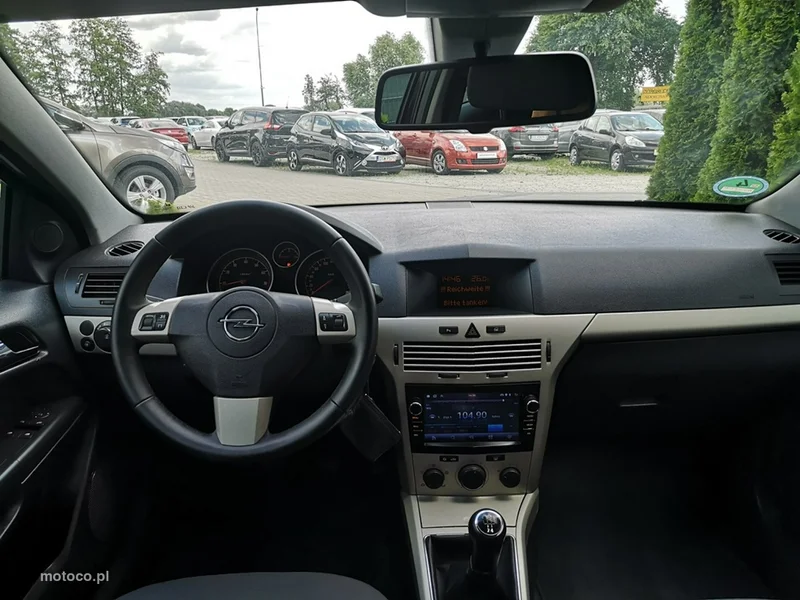 Opel Astra H 13