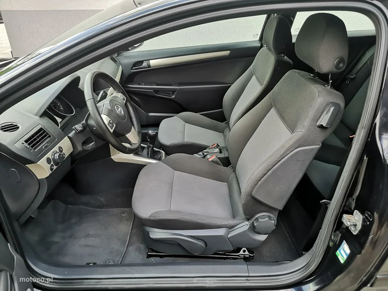 Opel Astra H 14