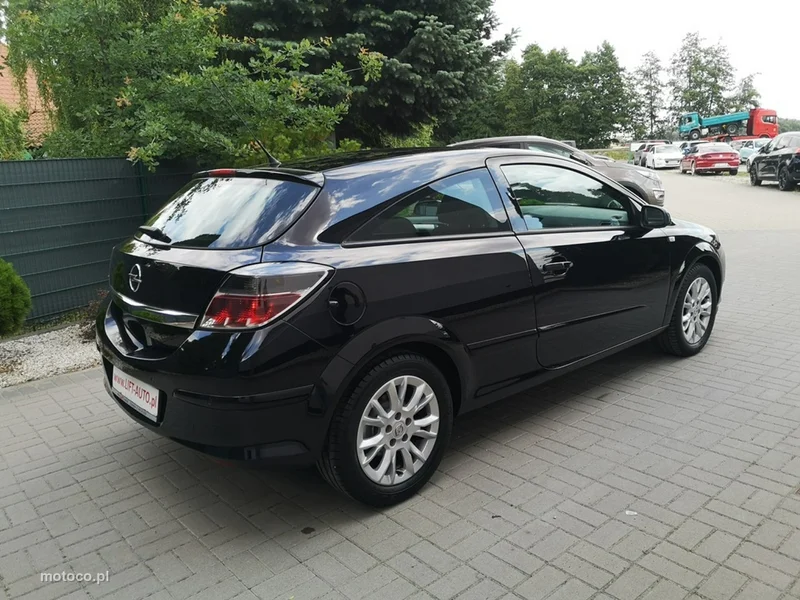 Opel Astra H 5