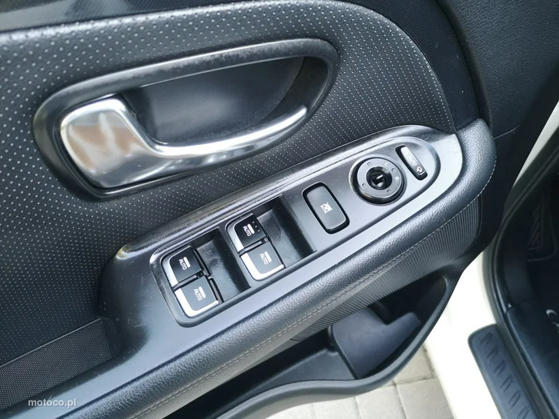 Kia Carens 11