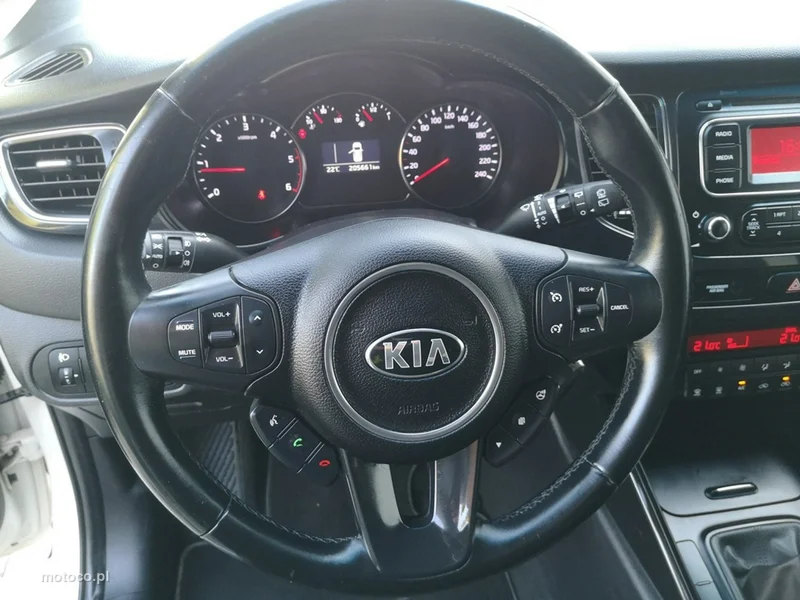 Kia Carens 14