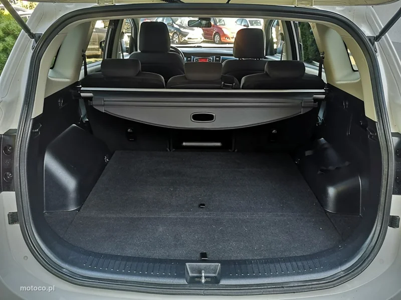 Kia Carens 22