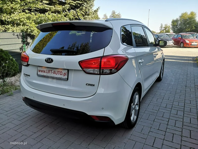 Kia Carens 6