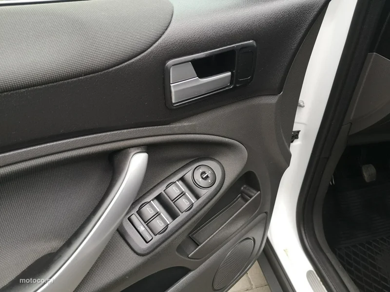 Ford Kuga I 11