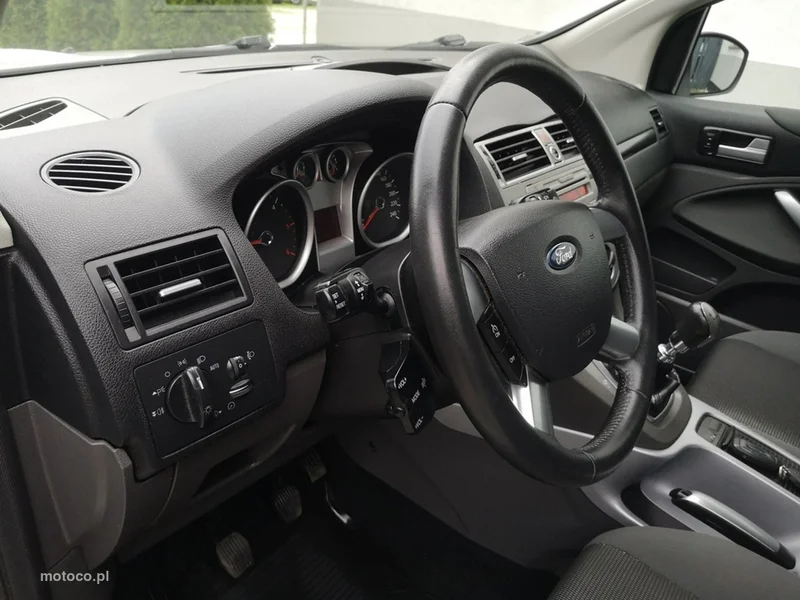 Ford Kuga I 12