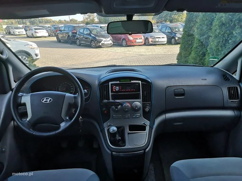 Hyundai H-1 12