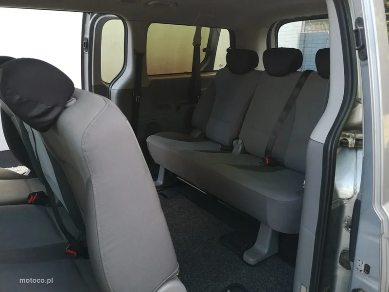 Hyundai H-1 15