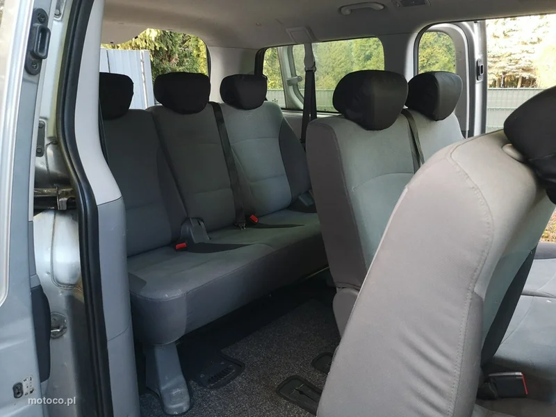 Hyundai H-1 16