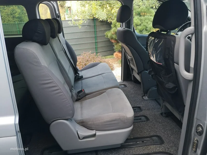 Hyundai H-1 17