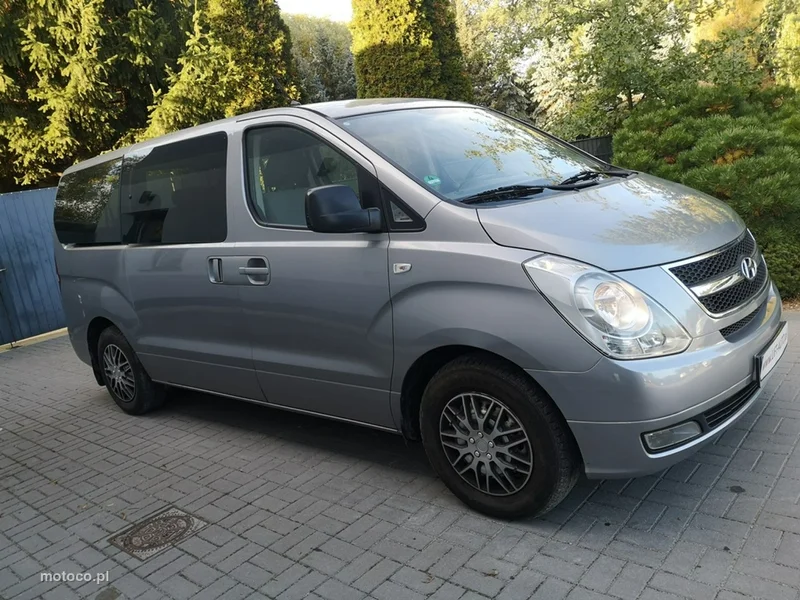 Hyundai H-1 4