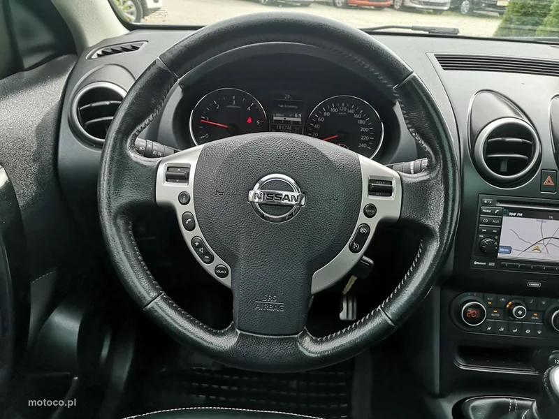 Nissan Qashqai+2 11