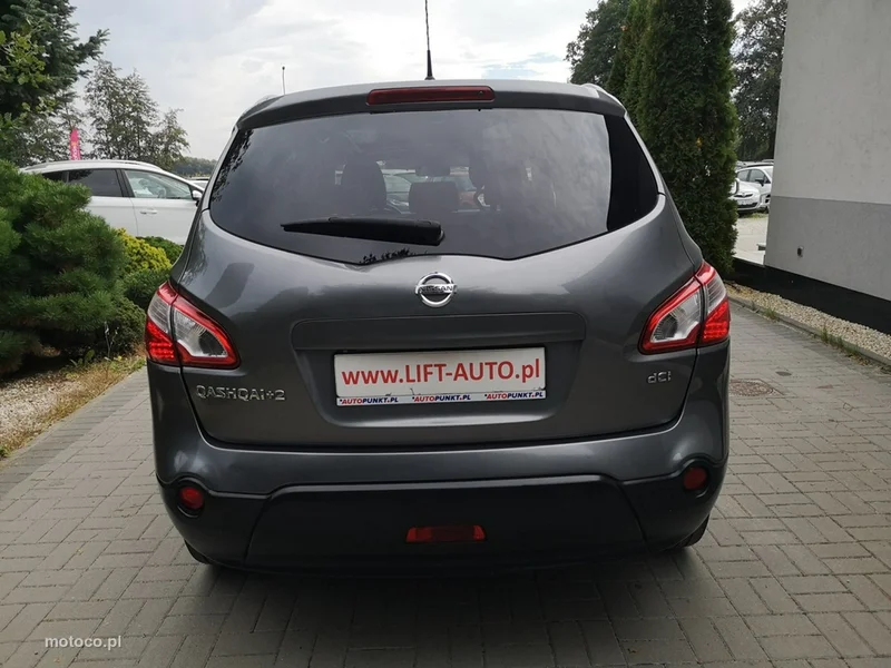 Nissan Qashqai+2 6