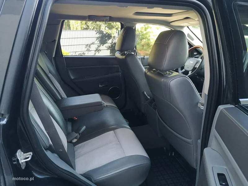 Jeep Grand Cherokee 19