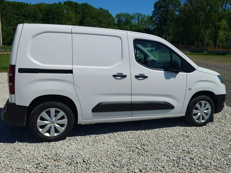 Toyota Proace City 4