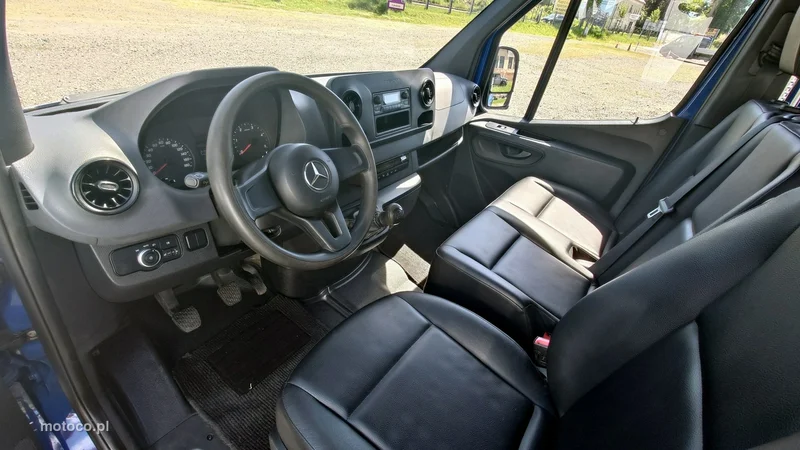 Mercedes-Benz Sprinter 9