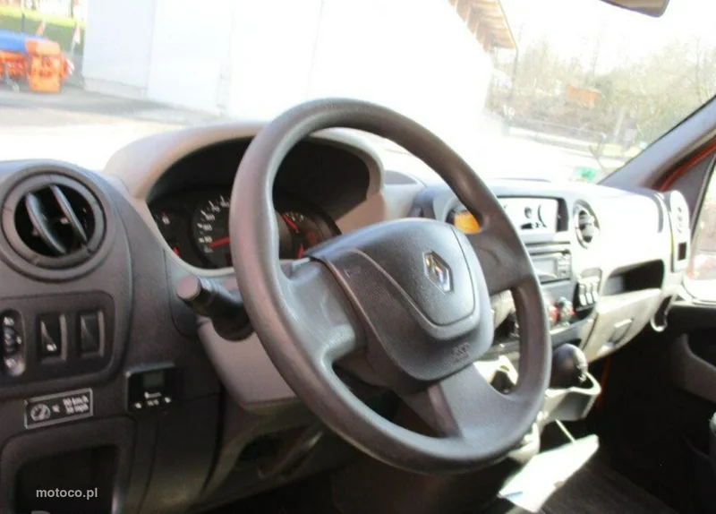 Renault Master 12