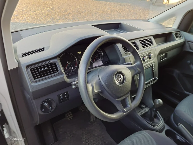 Volkswagen Caddy IV 10