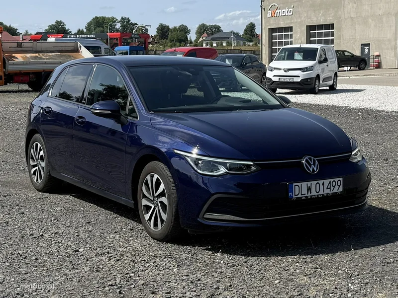 Volkswagen Golf VIII 2