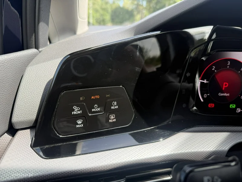 Volkswagen Golf VIII 17