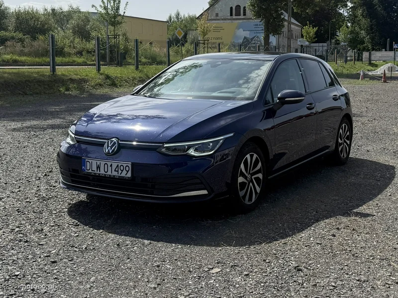 Volkswagen Golf VIII 6