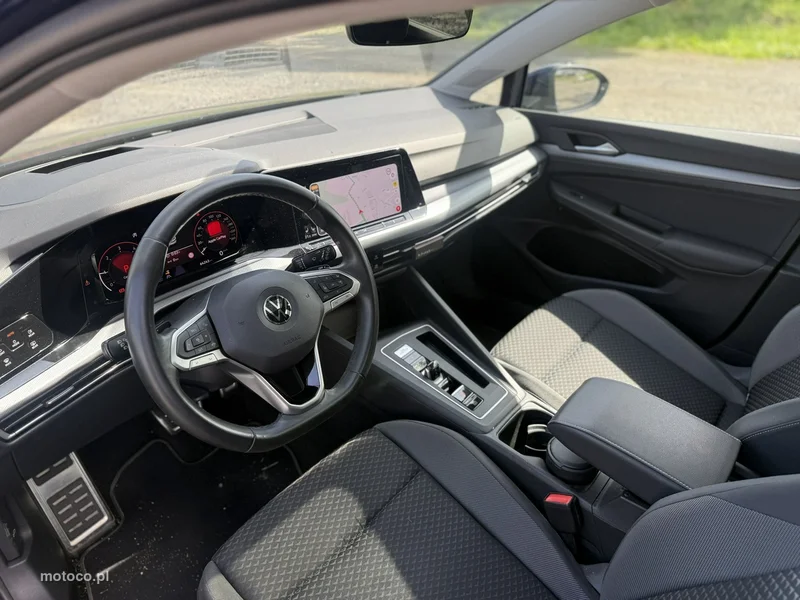 Volkswagen Golf VIII 10