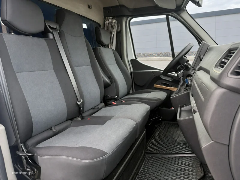 Renault Master 9
