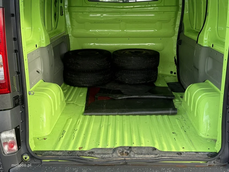 Renault Trafic 15