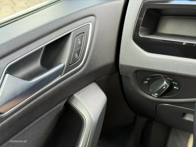 Volkswagen Touran 5T 24