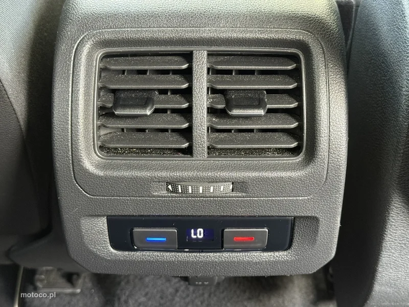 Volkswagen Touran 5T 34