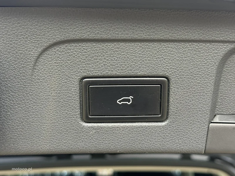 Volkswagen Touran 5T 36