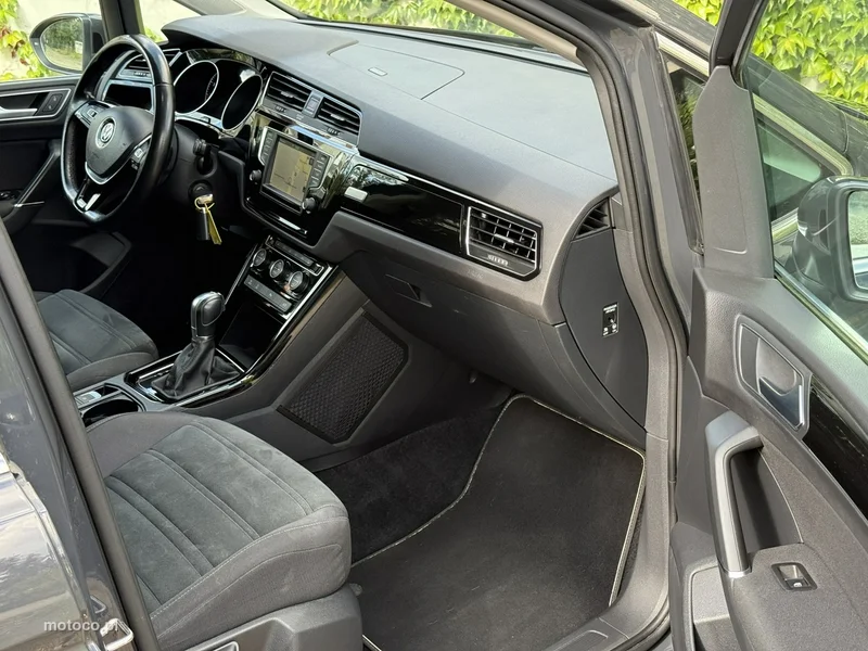 Volkswagen Touran 5T 7