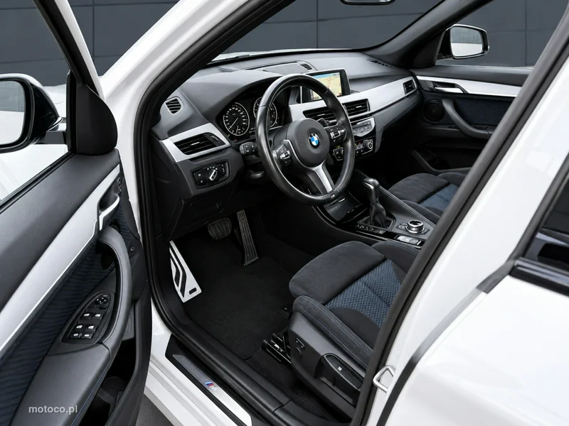 BMW X1 F48 15