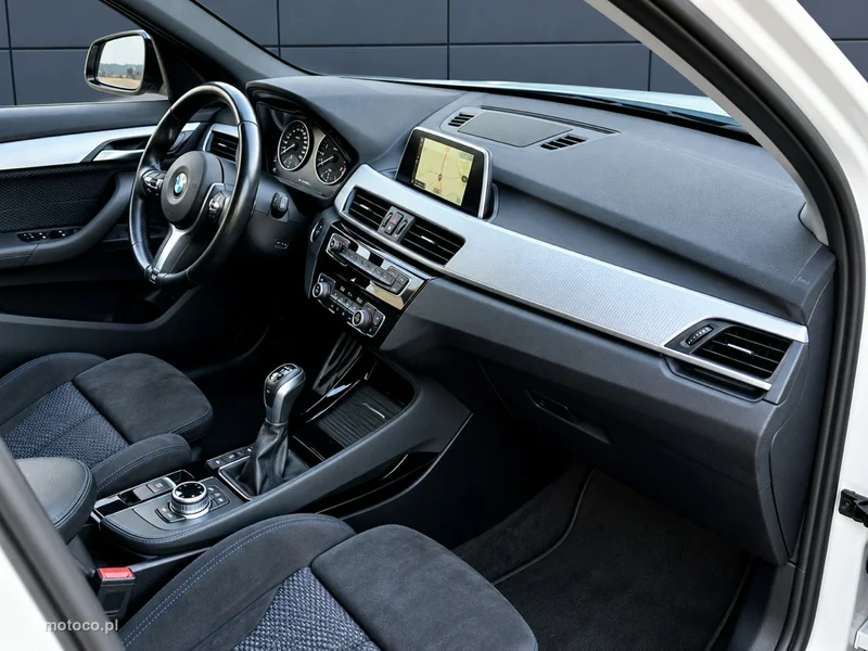 BMW X1 F48 17