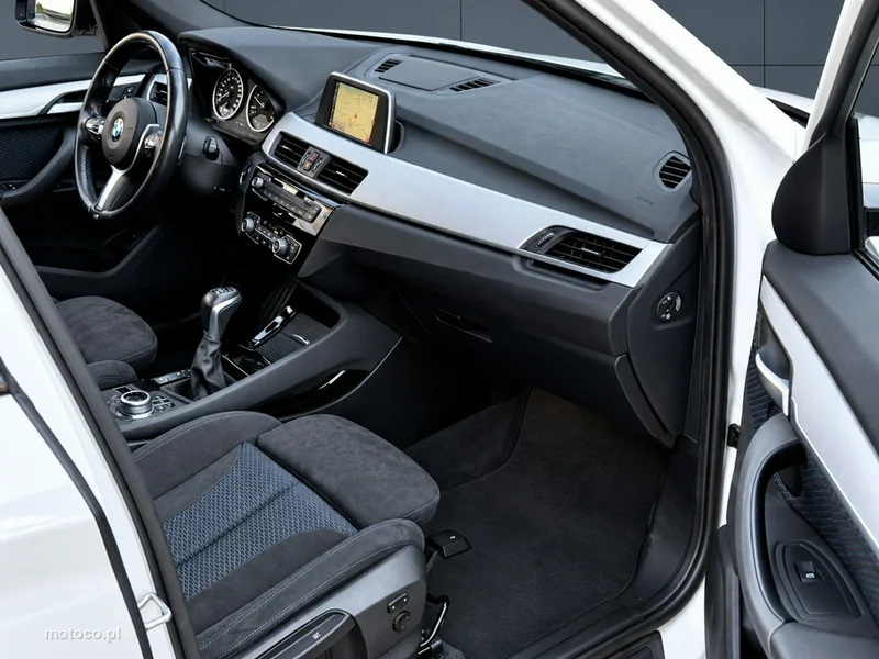 BMW X1 F48 7
