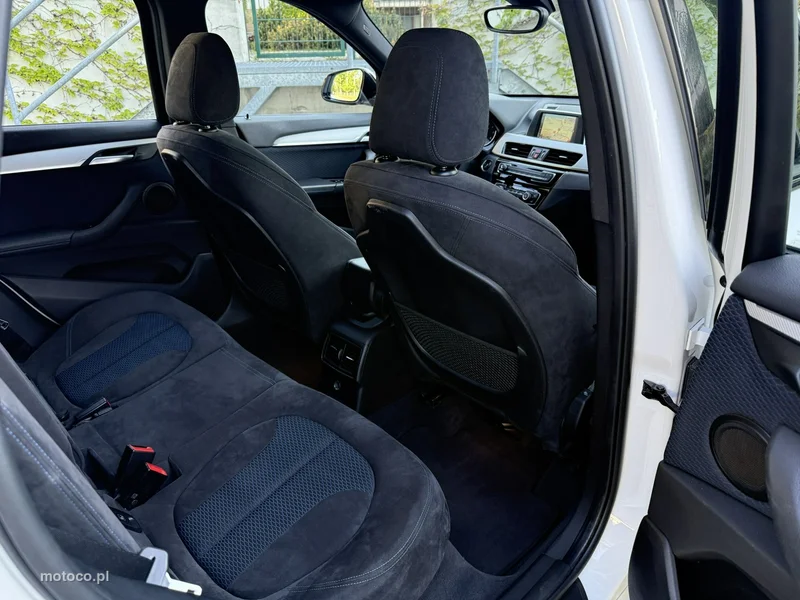 BMW X1 F48 11