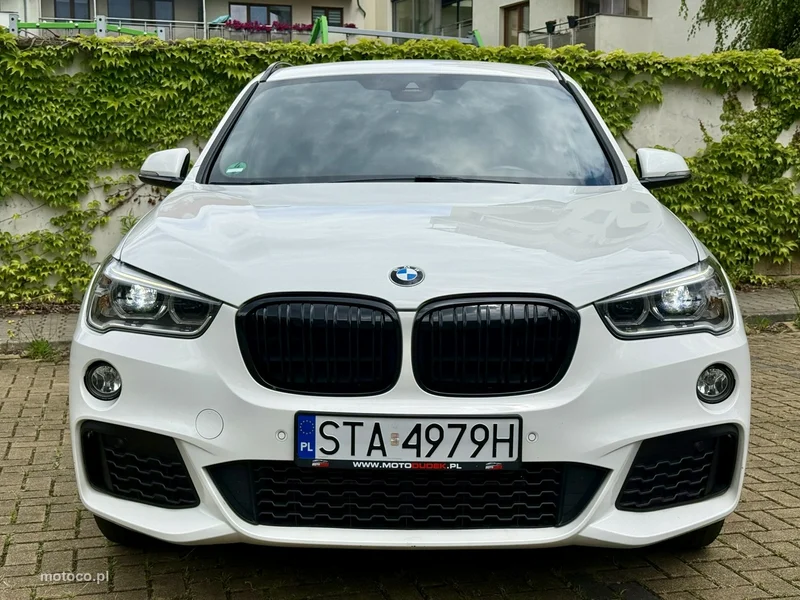 BMW X1 F48 13