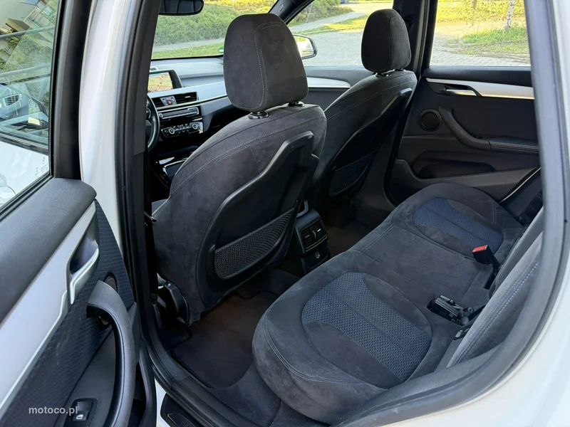 BMW X1 F48 22