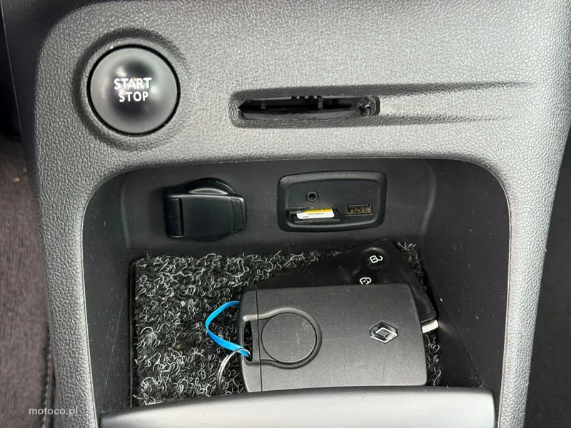 Renault Captur I 26