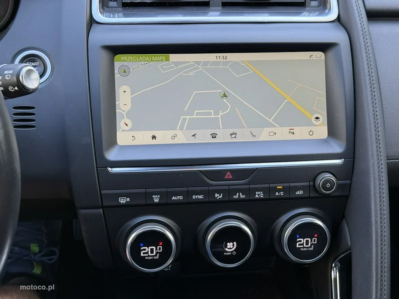 Jaguar E-Pace 27