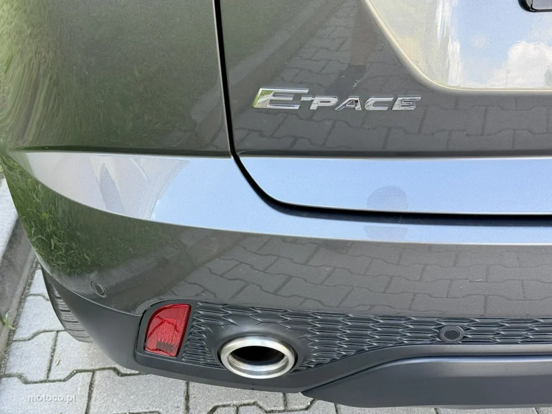 Jaguar E-Pace 31