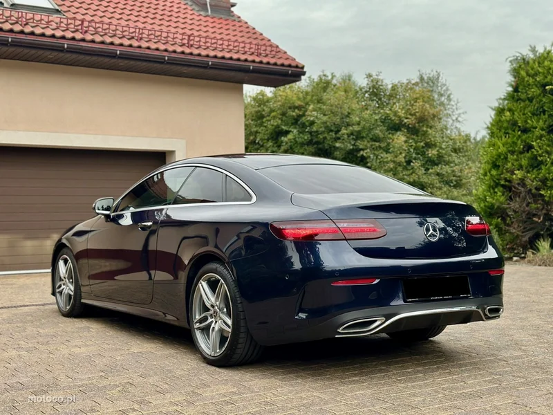 Mercedes-Benz Klasa E W213 E 220 5