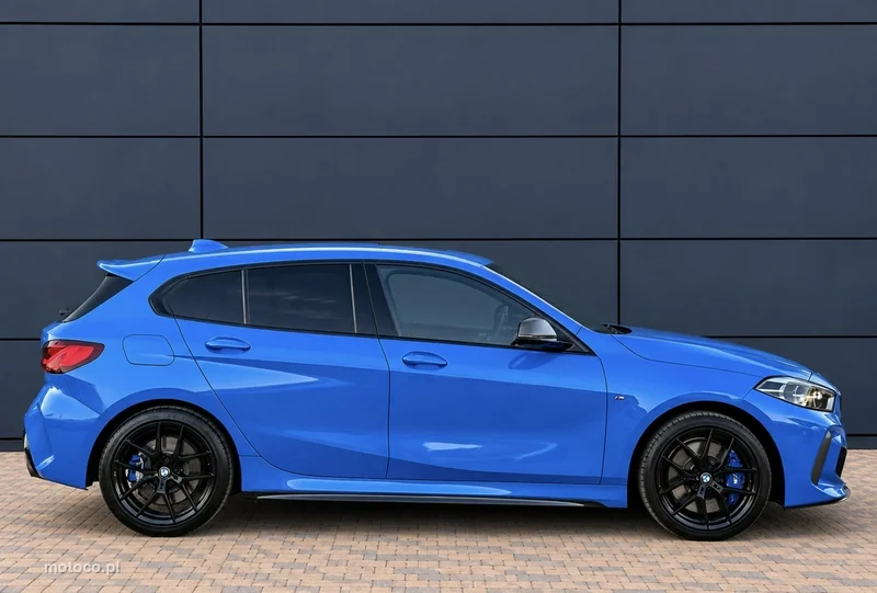 BMW Seria 1 F40 M135i 12
