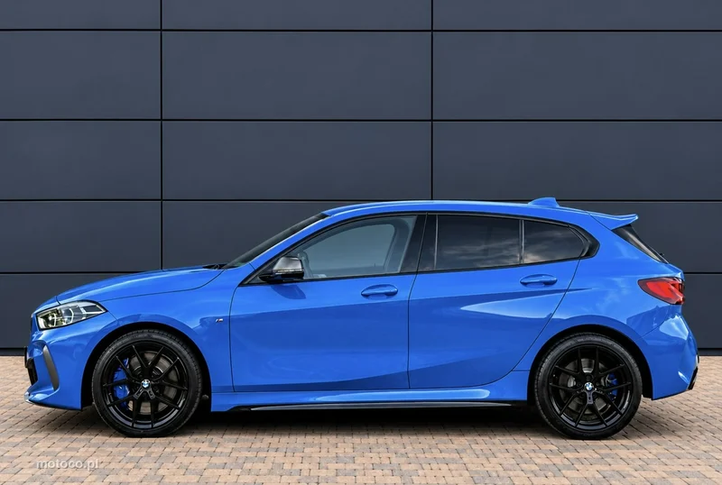 BMW Seria 1 F40 M135i 13